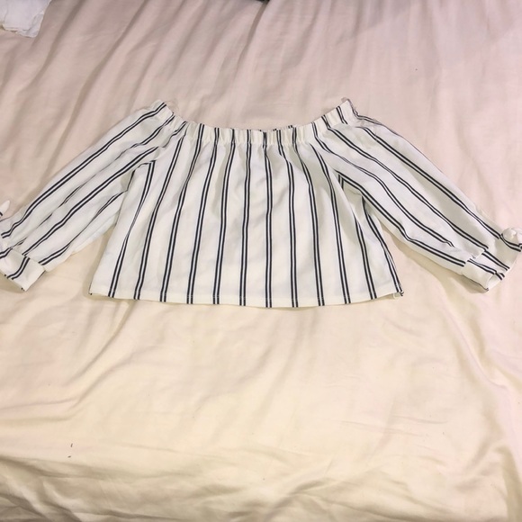 Crop top - Picture 5 of 6